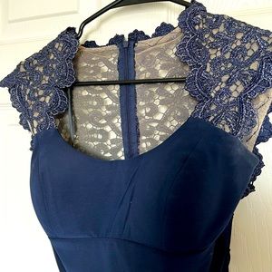 Women’s Formal Dress - Cache size 6